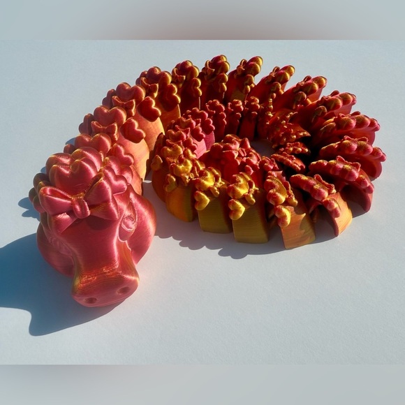 3D-printed "Flexi Diamond Dragon with heart - Picture 2 of 13